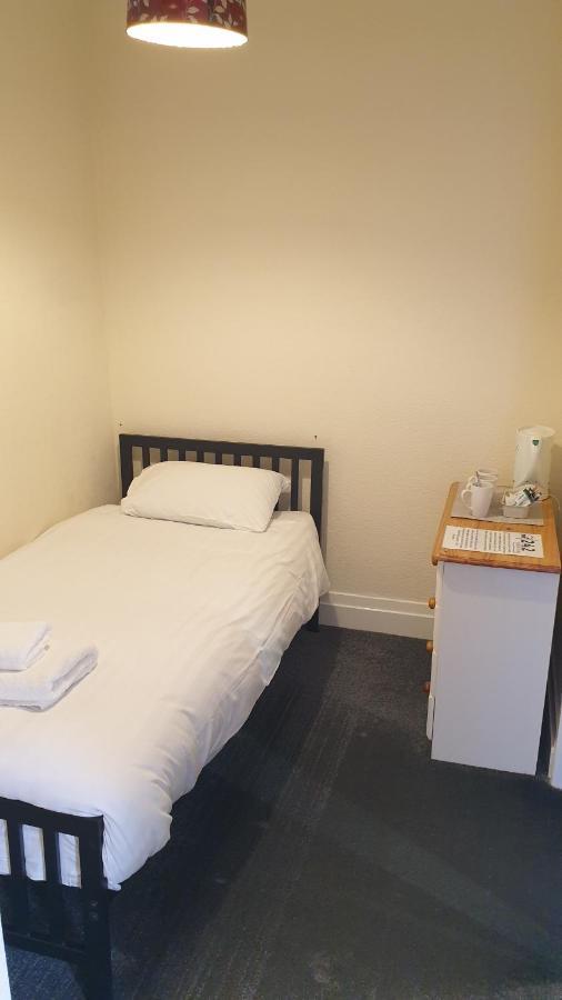 Hotel242 Blackpool Bagian luar foto