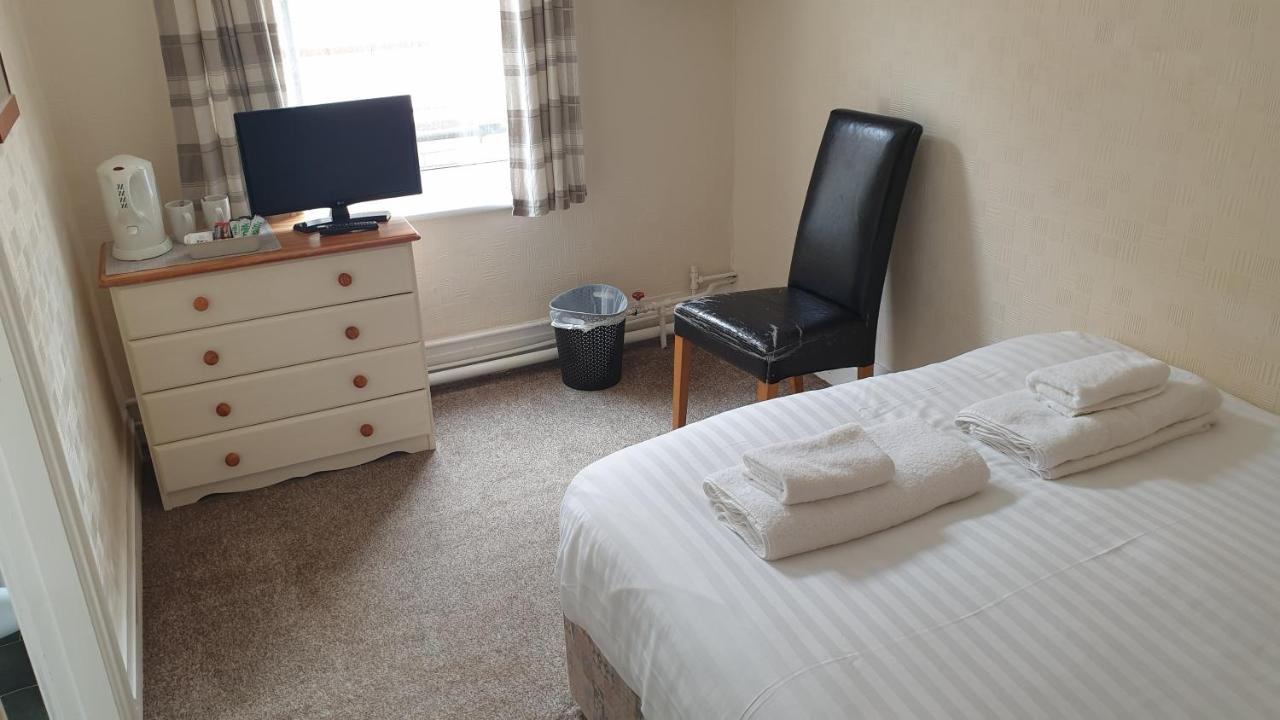 Hotel242 Blackpool Bagian luar foto