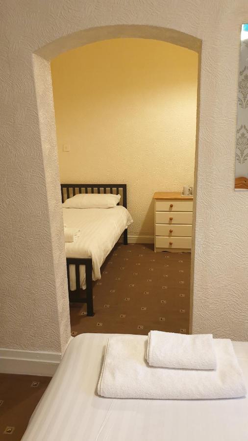 Hotel242 Blackpool Bagian luar foto