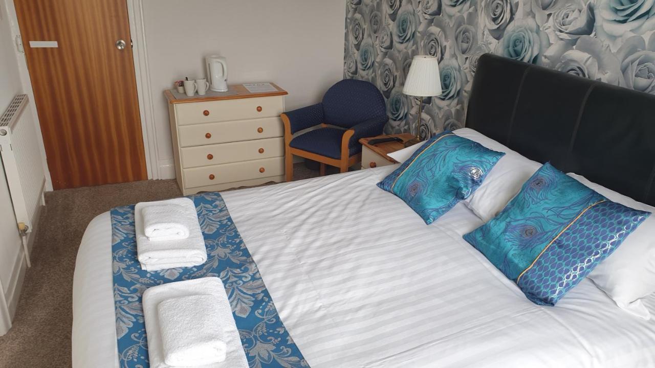 Hotel242 Blackpool Bagian luar foto