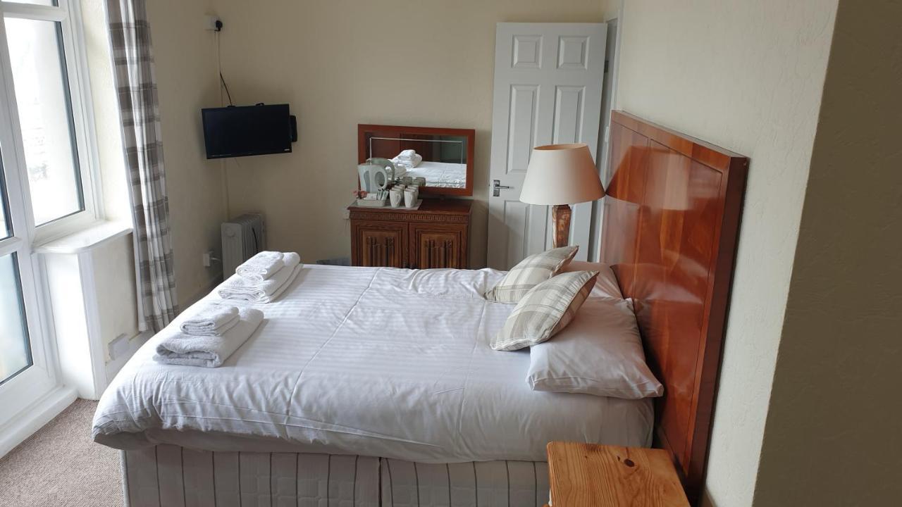 Hotel242 Blackpool Bagian luar foto