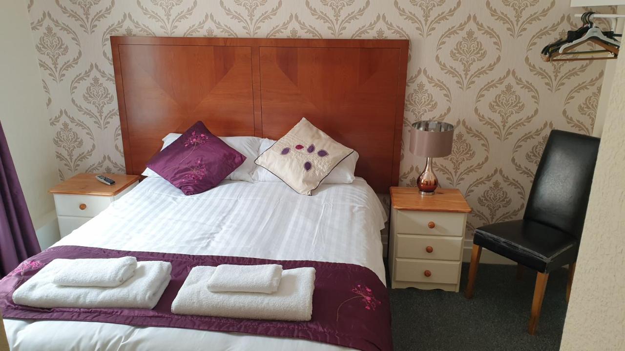 Hotel242 Blackpool Bagian luar foto