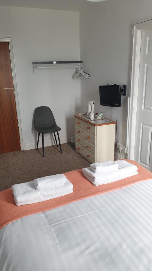 Hotel242 Blackpool Bagian luar foto